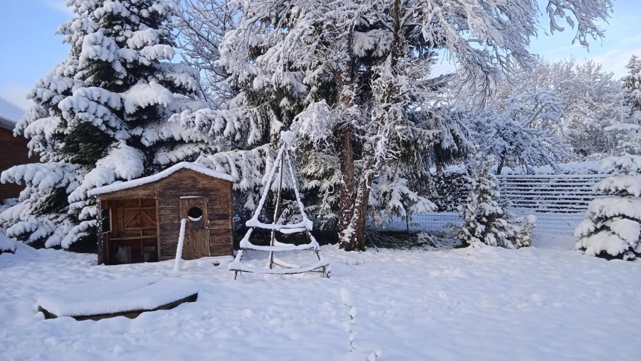 Les Jardins Des 3 Provinces- Gite Montcharvot Екстер'єр фото
