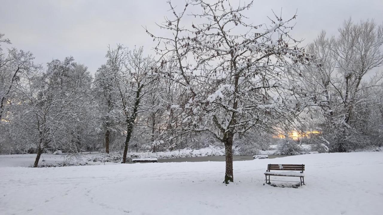 Les Jardins Des 3 Provinces- Gite Montcharvot Екстер'єр фото