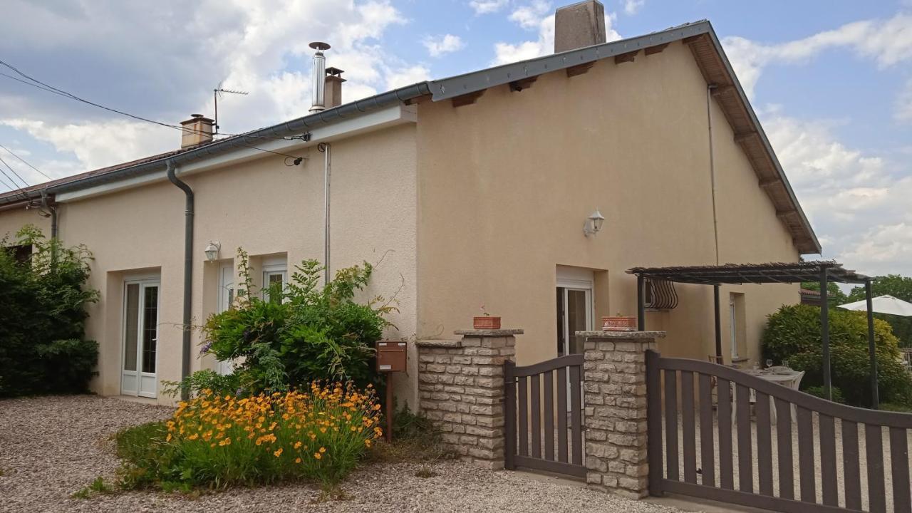 Les Jardins Des 3 Provinces- Gite Montcharvot Екстер'єр фото
