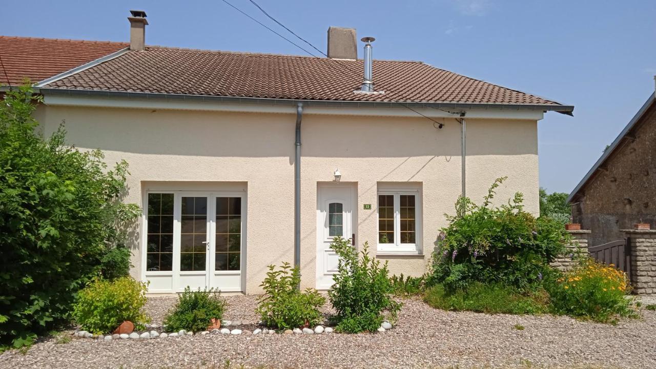 Les Jardins Des 3 Provinces- Gite Montcharvot Екстер'єр фото