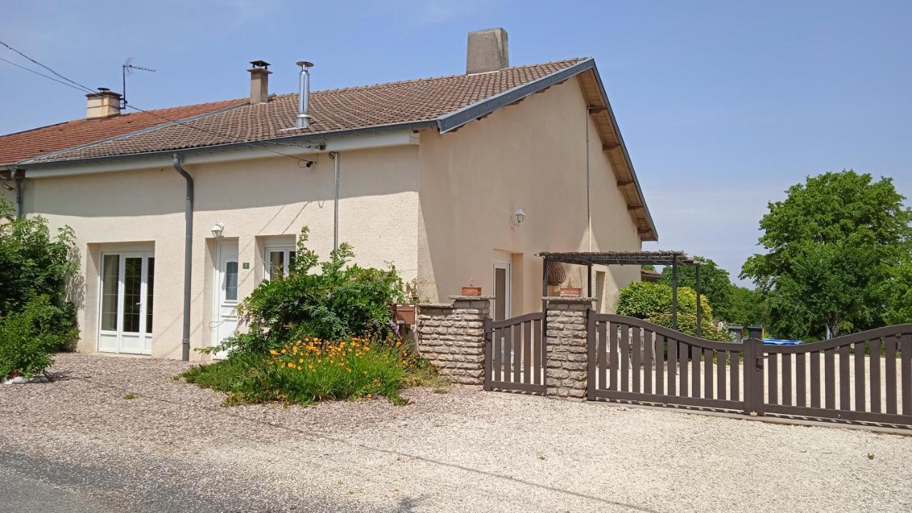 Les Jardins Des 3 Provinces- Gite Montcharvot Екстер'єр фото